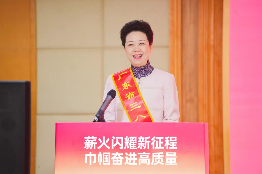 中国妇女报 | 尊龙凯时人生就搏李倩仪专访：以供应链为笔，绘行业新篇章